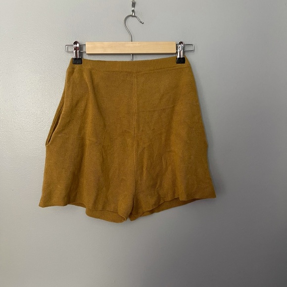 Nasty gal mustard sweater shorts M - Picture 8 of 8